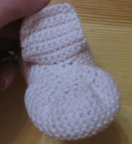 вязание пинеток спицами для новорожденных. вязание пинеток спицами для